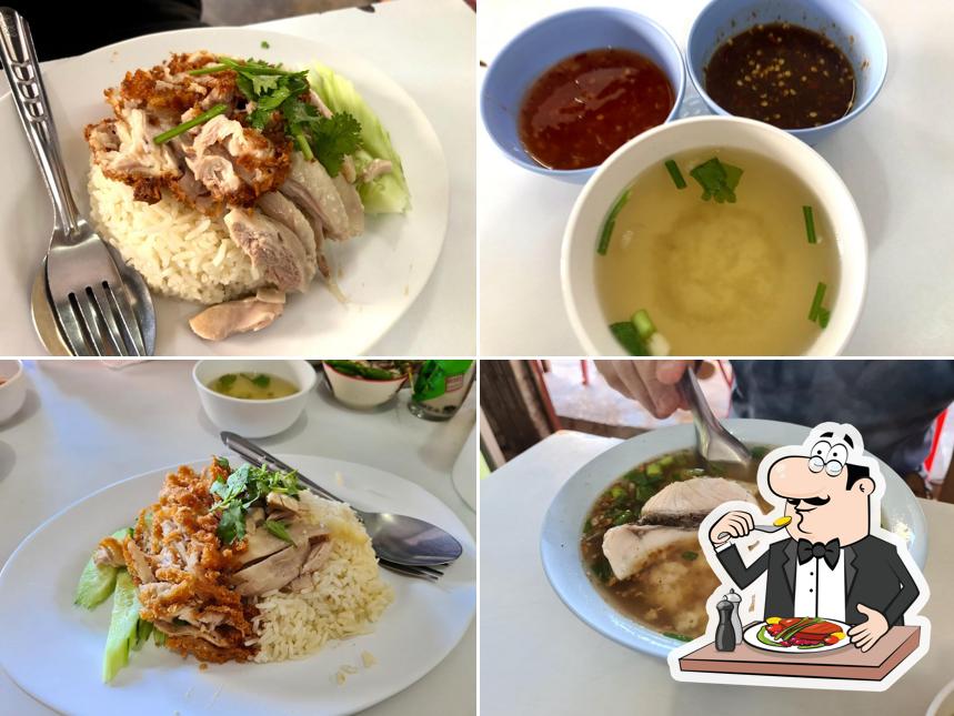 นำโชคโภชนา ข้าวขาหมู ข้าวมันไก่ ต้มเลือดหมูบึงกาฬ
