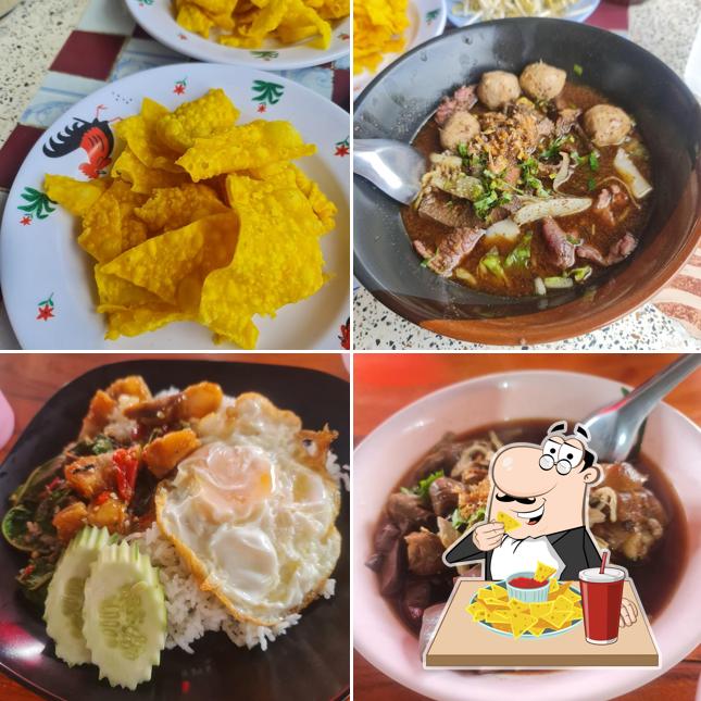 ก๋วยเตี๋ยวไก่ อาหารตามสั้ง