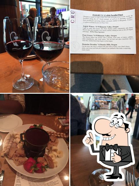 CRÚ Food & Wine Bar