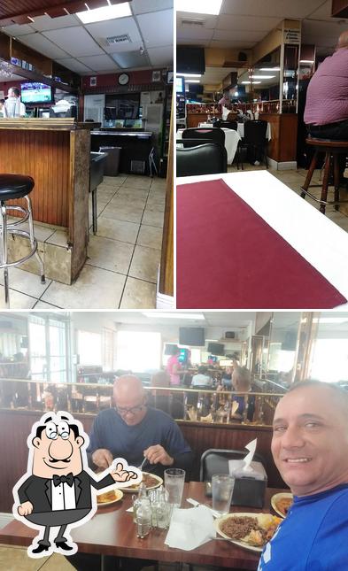 El Crucero Restaurant