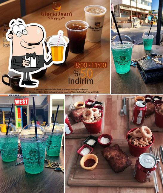 West Cafe & Bar