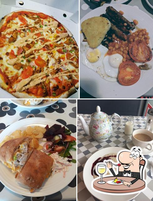 Moody Rooster Cafe