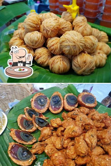 ไก่โสร่งถุงทอง ทอดมันหน่อกะลา