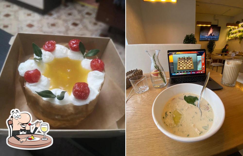 Еда в "Lis Boris"