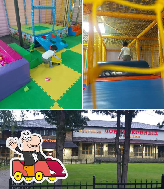 Подмосковный дворик
