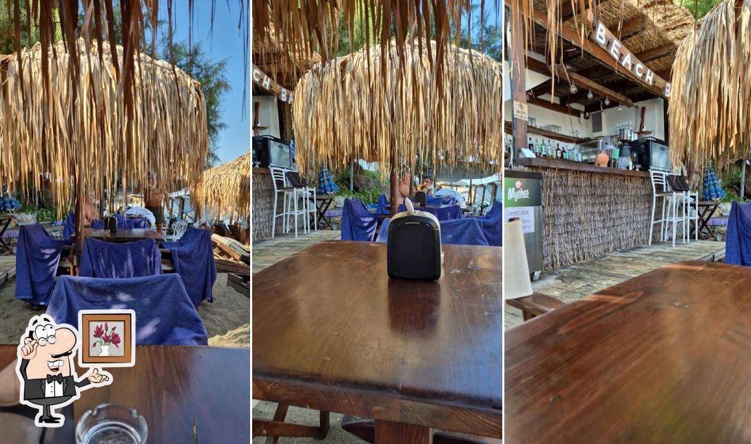 La Playa Beach Bar