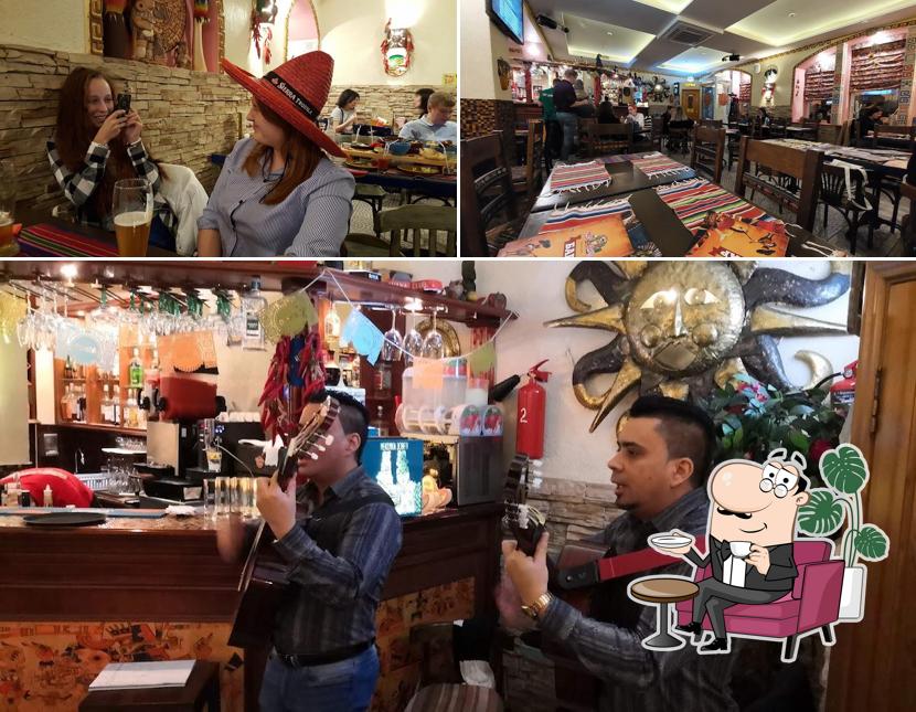 Посмотрите на внутренний интерьер "Треса Амигос"