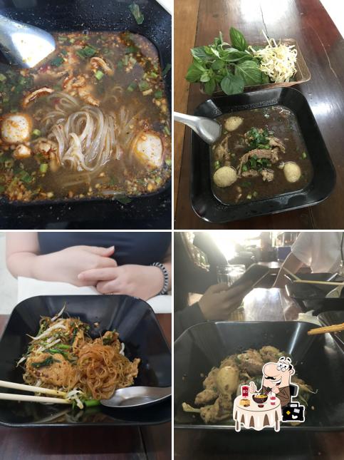 ก๋วยเตี๋ยวทับทอง