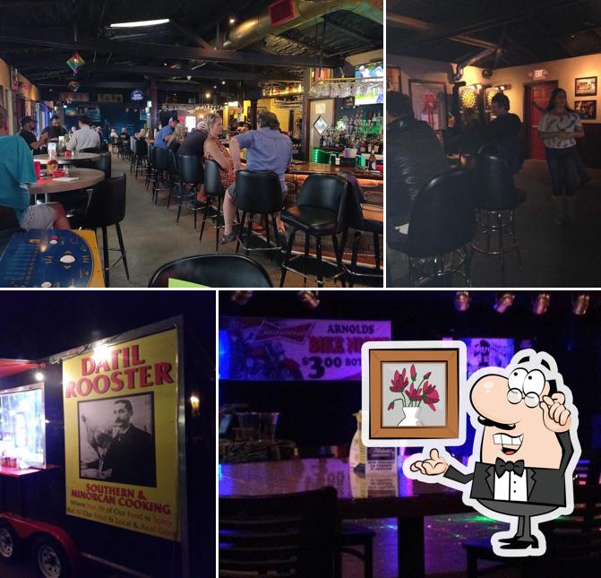 Arnold's Lounge