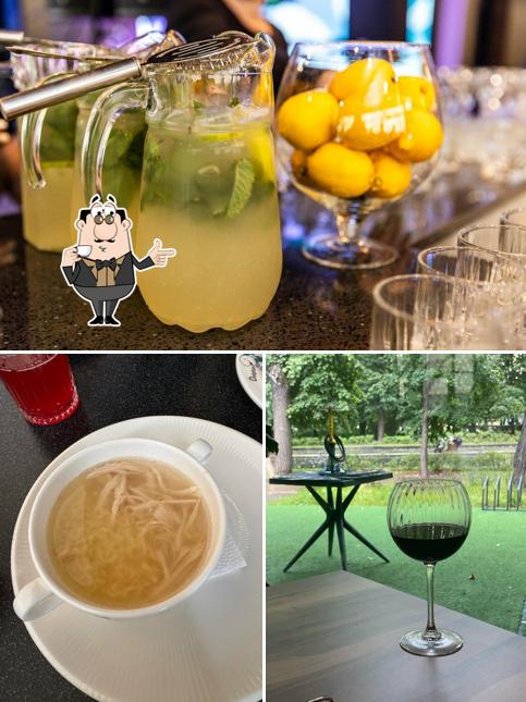 Насладитесь напитками из бара "Малиновка"