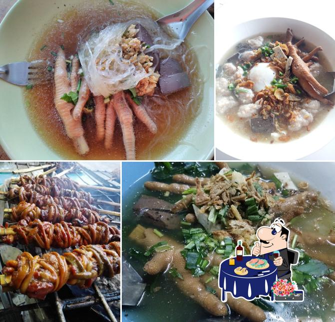 ต่ายก๋วยจั๊บญวนสี่แยกบ้านจาน