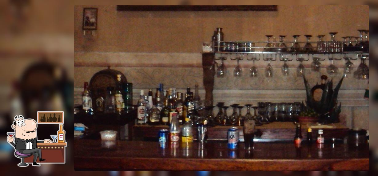 Chatos bar