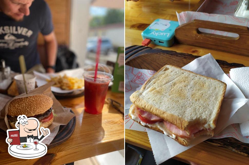 Еда в "Стрите Кафе ."