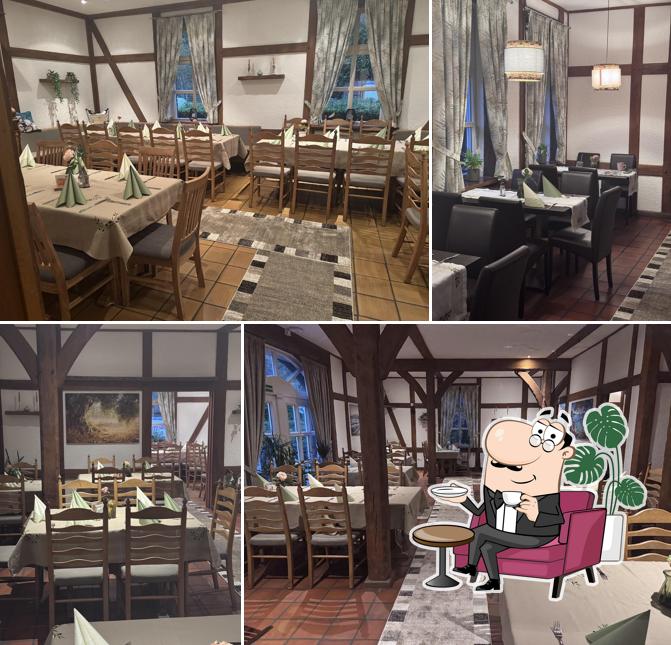 Manos Taverne