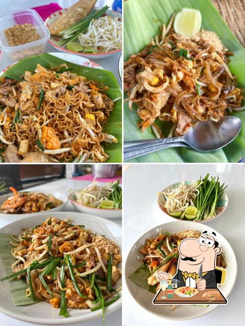 ผัดไทโบราณบ้านสวนbyกอนาค