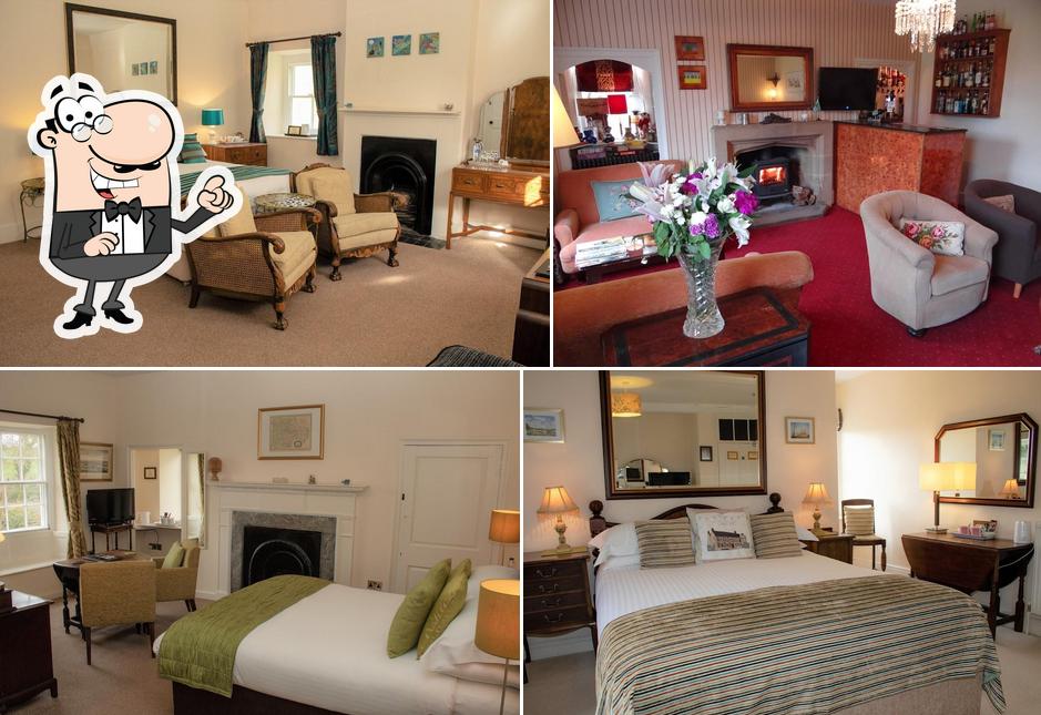 Rollestone Manor B&B, Restaurant & Cottages