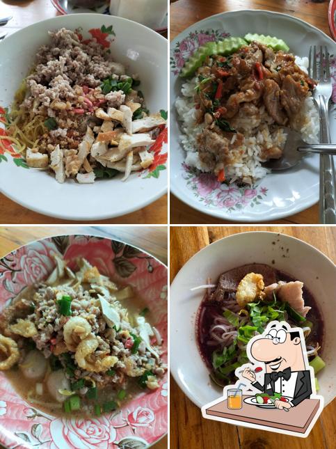 ร้านก๋วยเตี๋ยวอะไรทำใมหายากจังวะ
