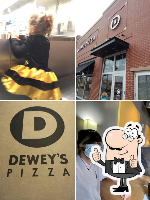 Dewey's Pizza - Fairlawn