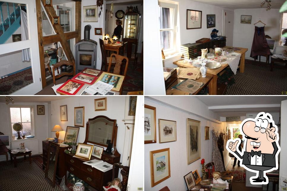 Old English Café