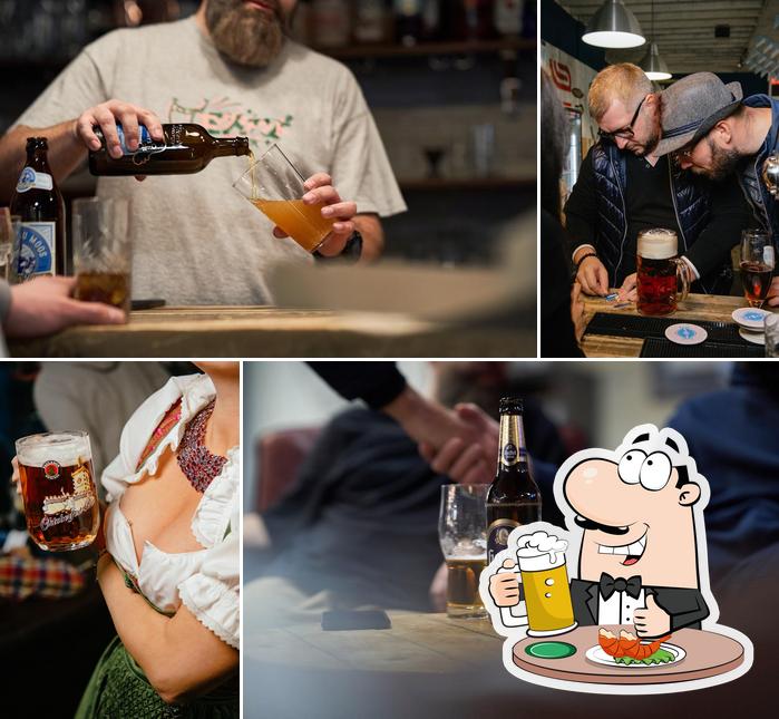 Насладитесь стаканом темного или светлого пива