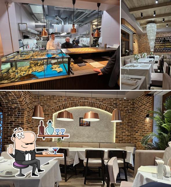 Посмотрите на внутренний интерьер "Ресторан Малевич"