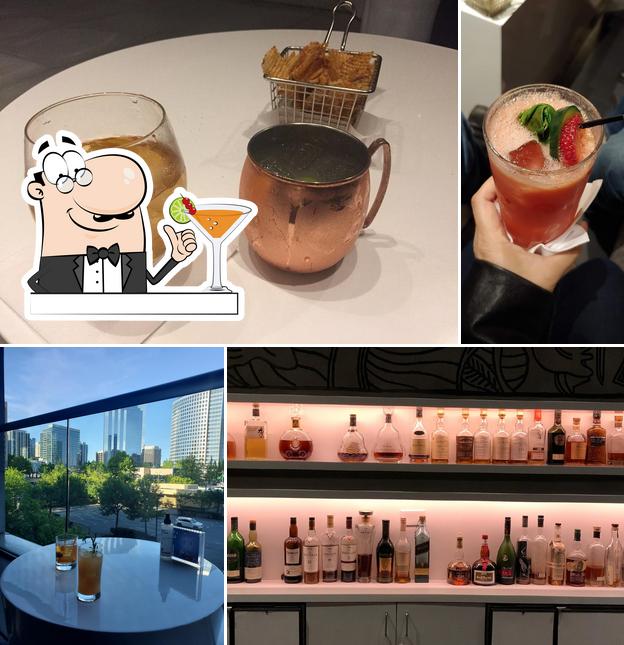 W Living Room Bar