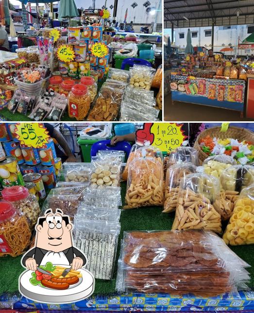 ร้านขนมแม่เล็ก (ตลาดวัดตะขบ)