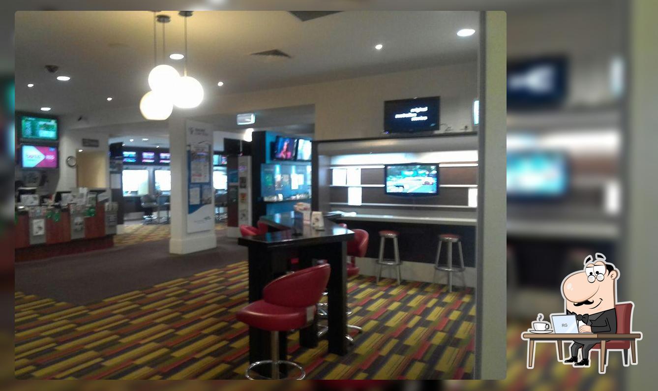 Racers Pokies Bar & Bistro