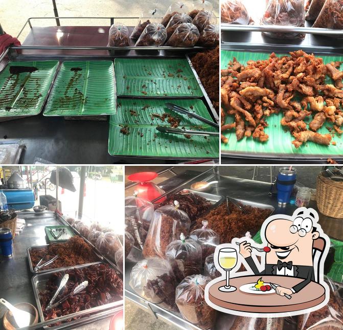 ข้าวเหนียวหมูบ้านสิงห์-น้องแนน