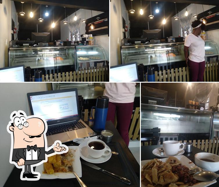 Mari Cafe and Restaurant