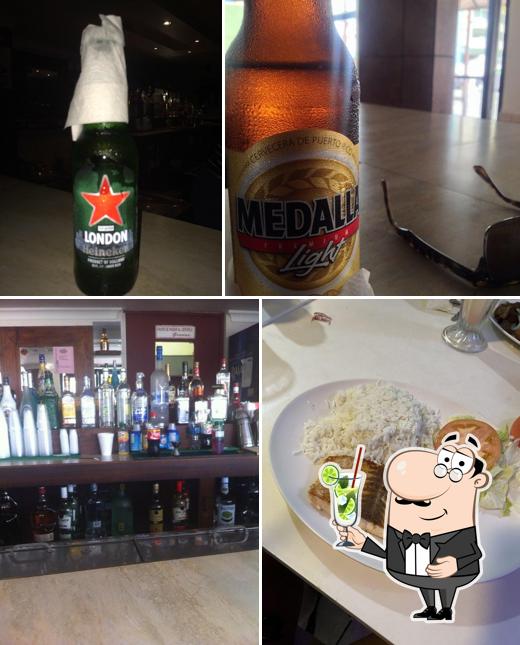 Los Pinos Bar & Restaurant