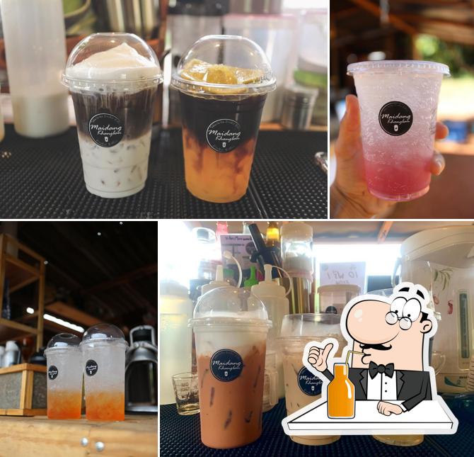 ไม้ด่างข้างบ้าน Slowbar Coffee