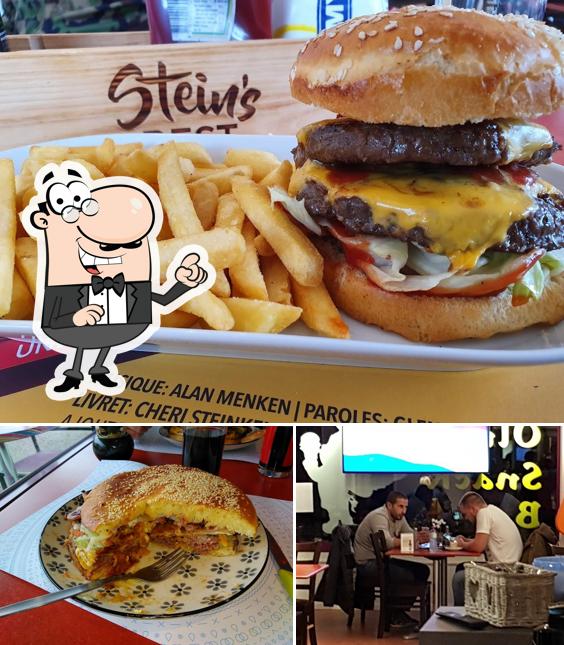 Oliver Snack Bar