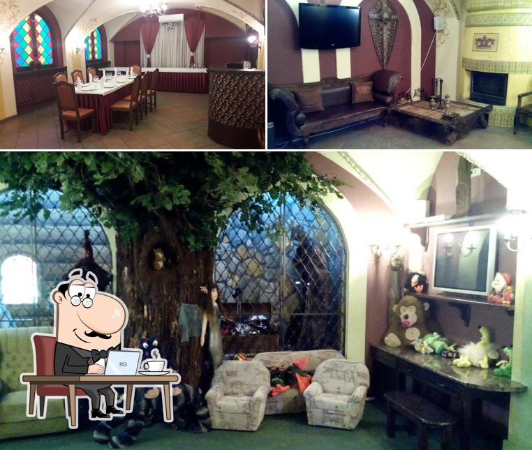 Посмотрите на внутренний интерьер "Ильи Муромца"