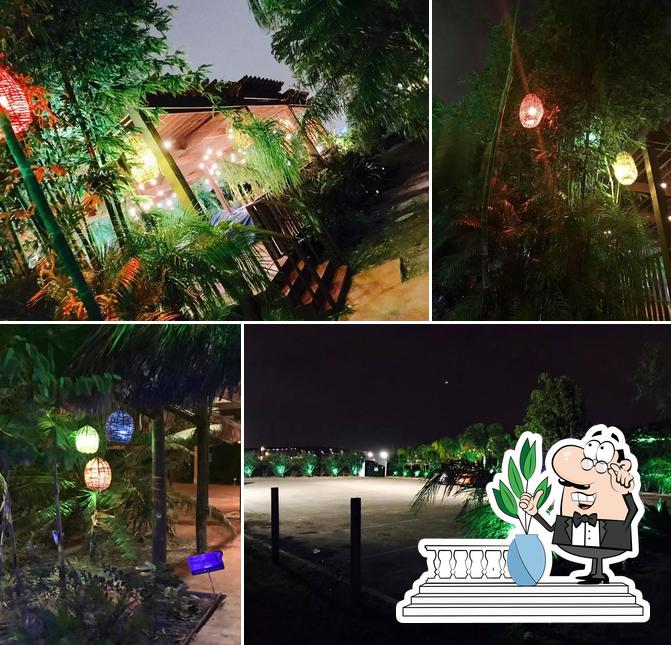 Salamandra Restaurant Bar & Grill