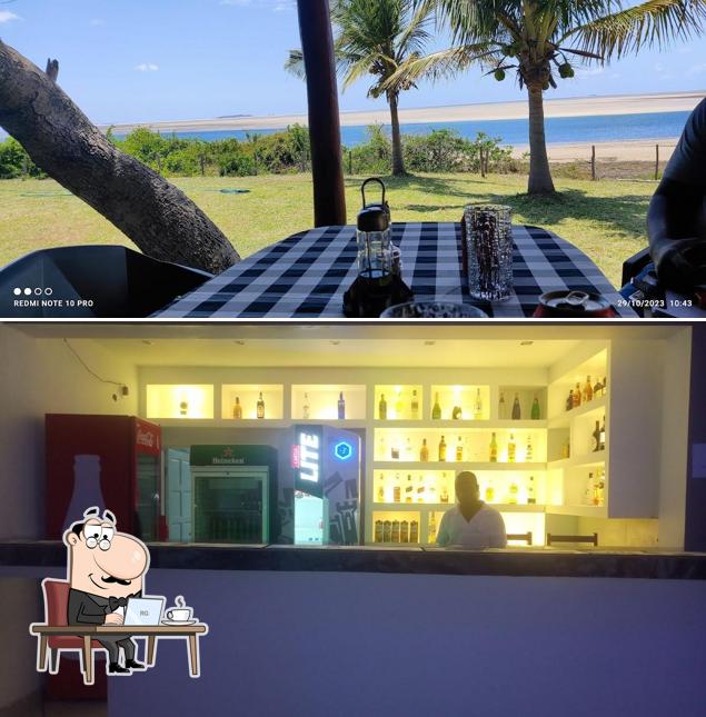 Vibes Lounge & Bar
