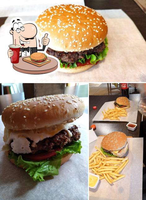 Закажите гамбургеры в "Бычаре"