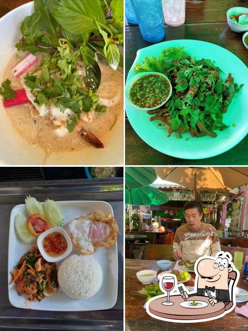 ก๋วยเตี๋ยวเดินดง สุพรรณบุรี