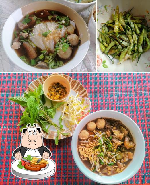 ร้านก๋วยเตี๋ยวเนื้อ