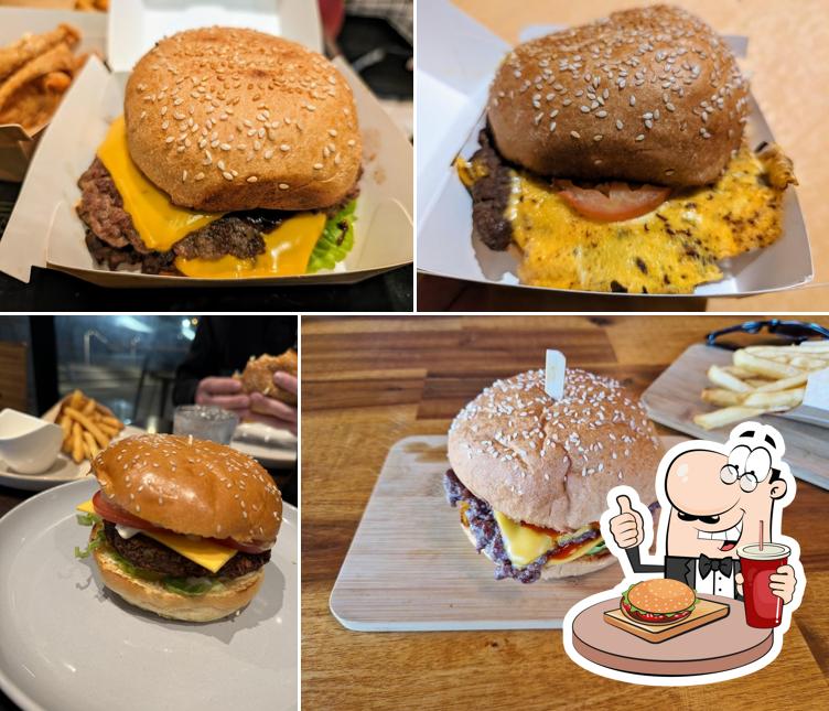 Ozrif Burgers & Martabak Papi