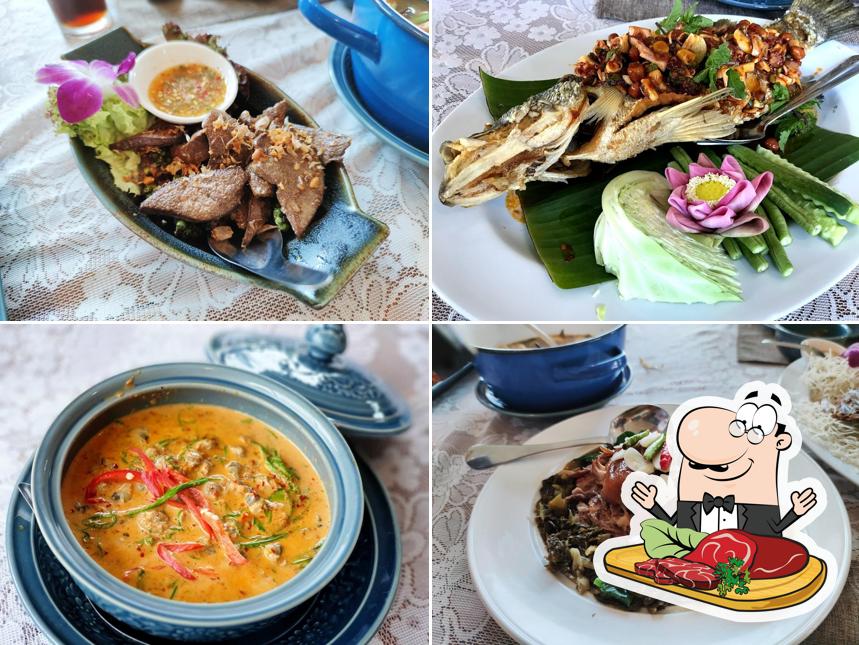 Baan Phoom Chit Thai Dessert Shop