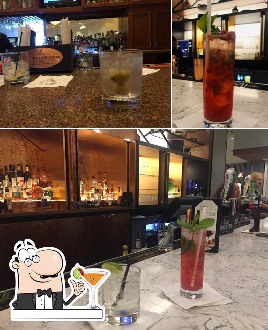 Lobby Bar At Marriott Las Colinas