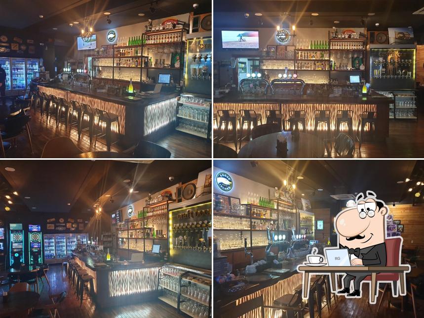 Ahop Pub
