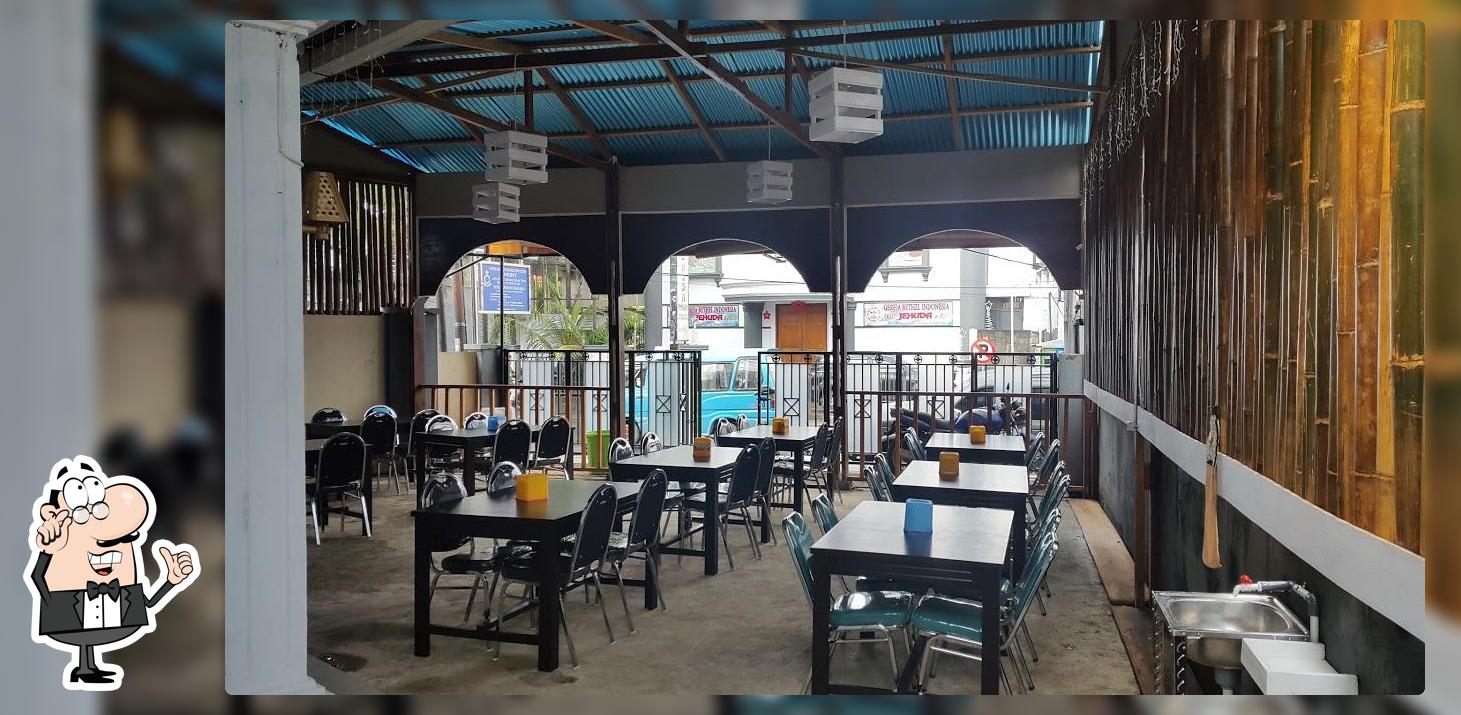 Ayam Penyet Citarasa