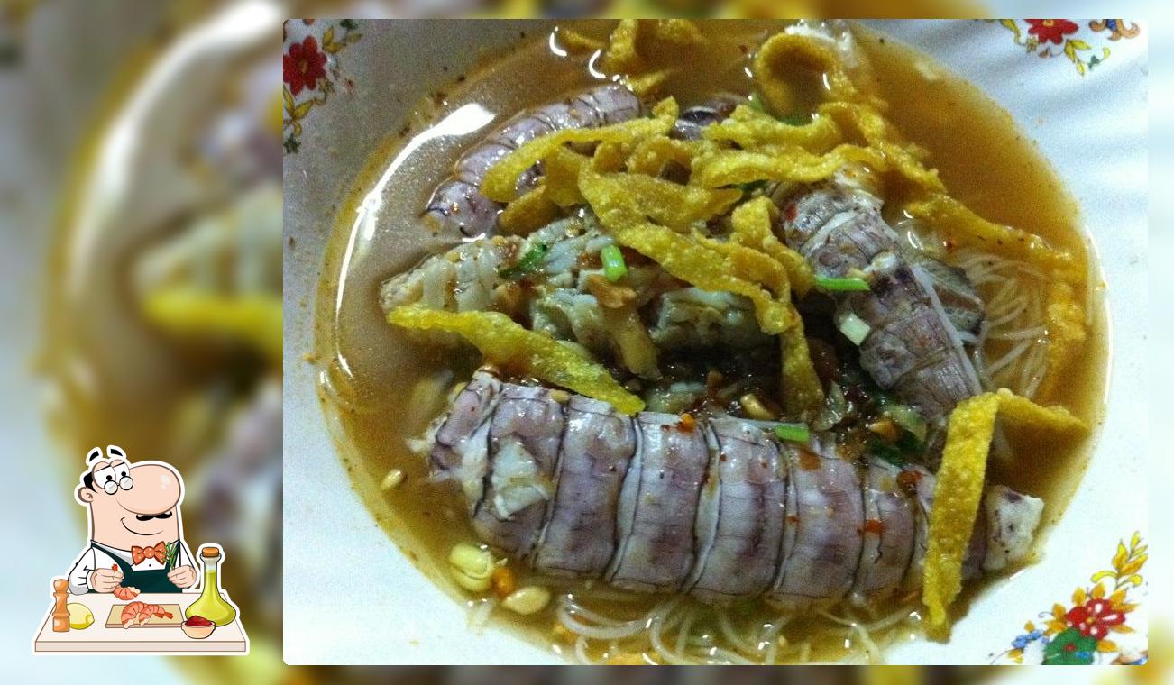 ก๋วยเตี๋ยวต้มยำทะเล เจ๊อี๊ดริมน้ำ