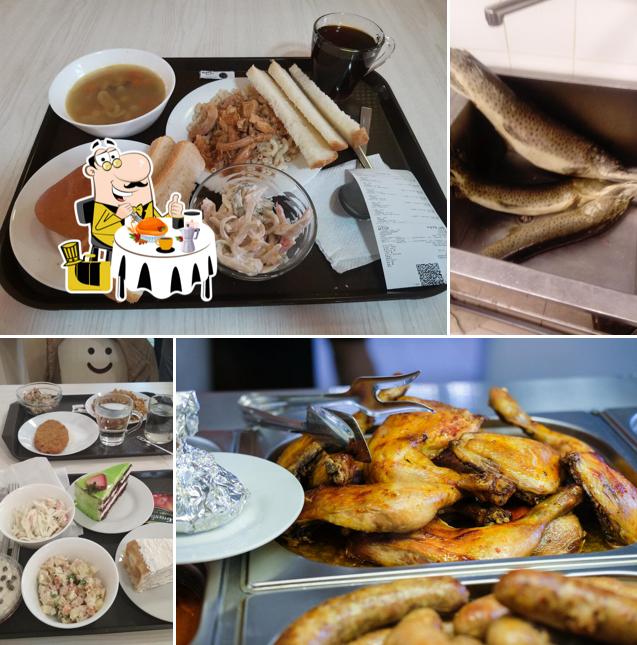 Сэндвич с рваной свининой в "Кафе 8 Минут"