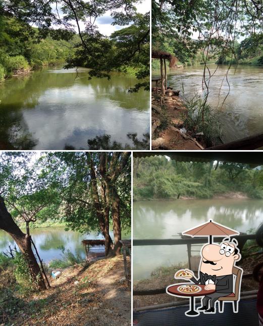 ร้านอาหารคุ้มสามวัง
