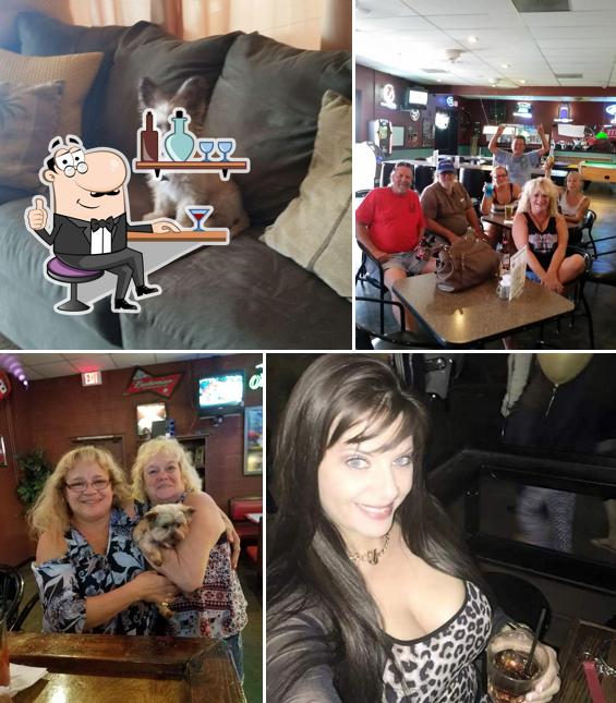 Dog Run Saloon
