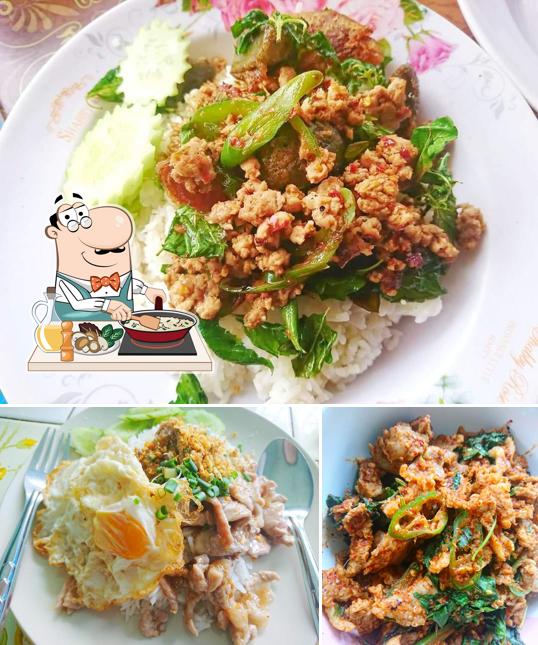 ร้านครัวป้าลี่ อาหารตามสั่ง