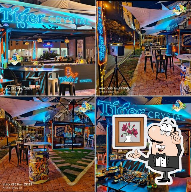 Crystal Lounge